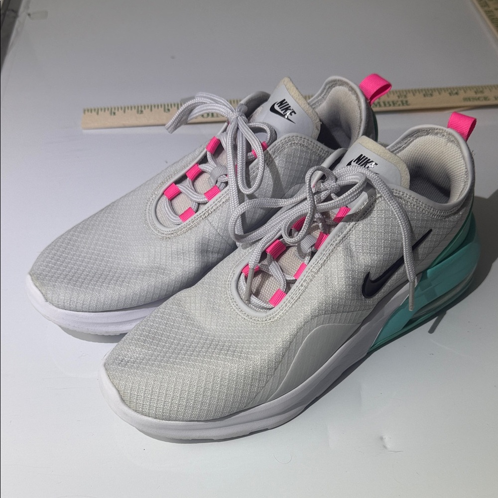 Nike Womens Air Max Motion 2 - Gray Running Shoes Sneakers Size 9.5 - Like New! - Picture 4 of 13